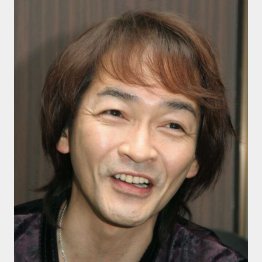 死亡説が流れる中でコンサート開催