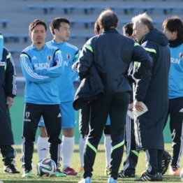 合宿初日の日本代表/(C)六川則夫/ラ・ストラーダ