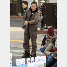 3・11も福島にいたキャンドル氏/(C)日刊ゲンダイ