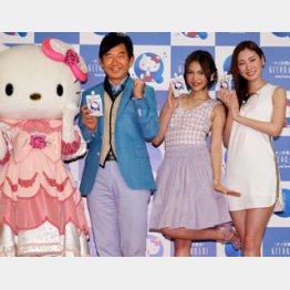 再々婚の石田純一、未婚の水沢アリーとソンミ/(C)日刊ゲンダイ