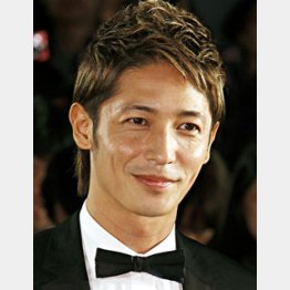 板挟み/(C)日刊ゲンダイ