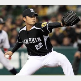 グラウンドではポーカーフェースも/(C)日刊ゲンダイ