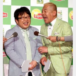 結婚後、公の場は初/(C)日刊ゲンダイ