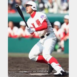 1試合1本塁打の岡本/(C)日刊ゲンダイ