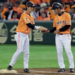 代役の小林が先制適時打/(C)日刊ゲンダイ