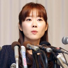 「人権侵害」で抗議/(C)日刊ゲンダイ