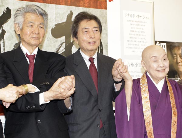 東京都知事選では細川護煕氏を応援した（左）／（Ｃ）日刊ゲンダイ