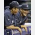 マー君（右）は惜しげもなく球種を伝授／（Ｃ）ＡＰ