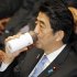 しばしば体調が懸念される安倍首相／（Ｃ）日刊ゲンダイ