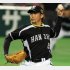 初白星も逃した岩田投手（Ｃ）日刊ゲンダイ