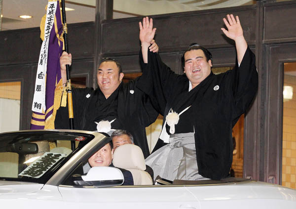日本出身力士として１０年ぶりの優勝を果たした琴奨菊（Ｃ）日刊ゲンダイ
