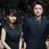 和やかな雰囲気の舞台挨拶（Ｃ）日刊ゲンダイ