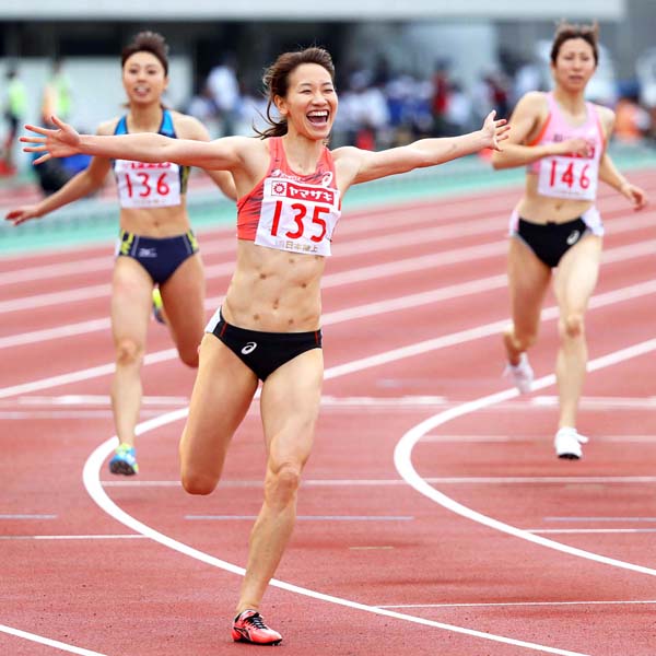 福島千里は２００メートル女子を日本新記録で優勝（Ｃ）日刊ゲンダイ