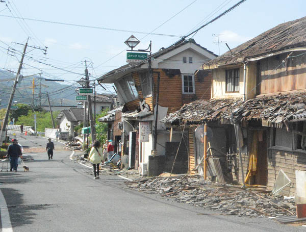 震度７の揺れに２度見舞われた熊本地震（Ｃ）日刊ゲンダイ