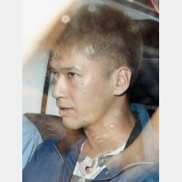 移送される植松容疑者