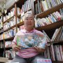 松村邦洋さん「好きな本は何度も読み返して膨らんでます」