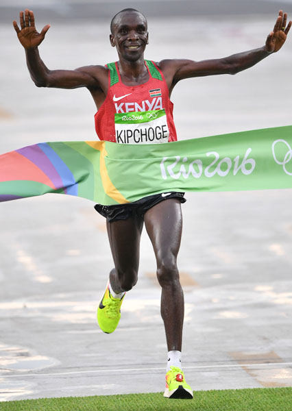 リオ五輪男子マラソンで優勝したケニアのエリウド・キプチョゲ（Ｃ）ＪＭＰＡ