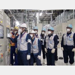 福島第一原子力発電所　陸側遮水壁の凍結運転開始の捜査の様子（東京電力提供）