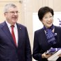 小池知事、2020日本天災人災復興オリンピックに旗を振れ
