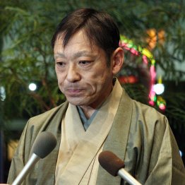 香川照之に何が…21年連れ添った元CA妻と「離婚」の真相