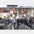 民進党の国会議員らが現地を視察（Ｃ）日刊ゲンダイ