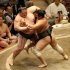 右足一本で粘って千代の国に逆転勝ち（Ｃ）日刊ゲンダイ