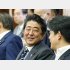 笑顔でもむくみっぱなし（Ｃ）日刊ゲンダイ