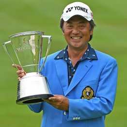 男子シニアは見応え十分 飛距離と技術も男子ツアーに劣らず