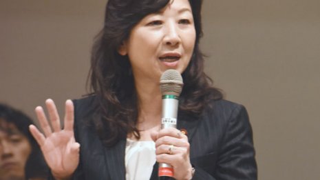 野田総務相がアベノミクス批判 異次元緩和「空恐ろしい」