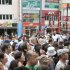 東京・ＪＲ赤羽駅前で演説を聞く聴衆（Ｃ）日刊ゲンダイ