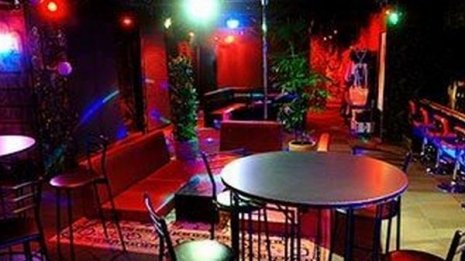 都内最大級ハプバー摘発 店内でヤッていた“すごいプレー”