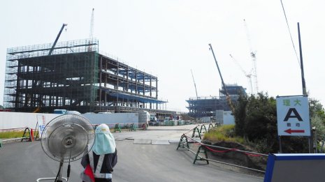 口実は台風被害 加計獣医学部“認可先送り”のあくどい魂胆