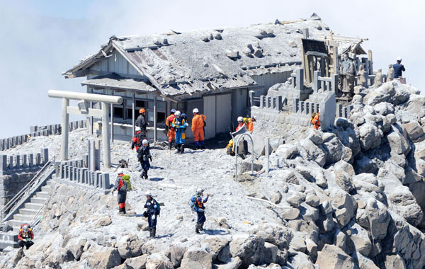 予見できなかった御嶽山噴火で５８人が犠牲に（Ｃ）共同通信