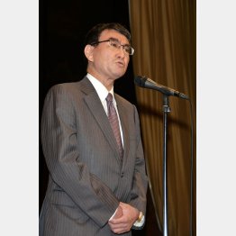 すっかり安倍内閣の一員（河野外相）／（Ｃ）日刊ゲンダイ