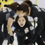 世界選手権は銀も…カーリング日本女子に予選敗退の危機