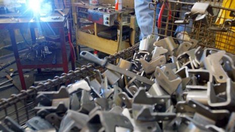 倒産件数の3.5倍も…企業の“人手不足廃業”が止まらない