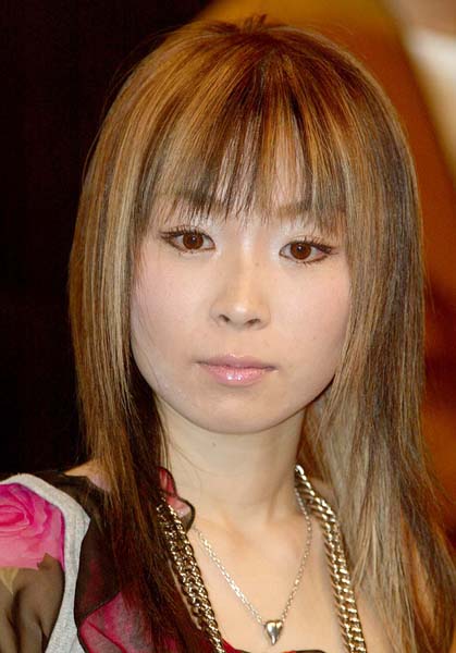 未婚のシンママが一転 愛内里菜 援助不倫 発覚の代償 日刊ゲンダイdigital