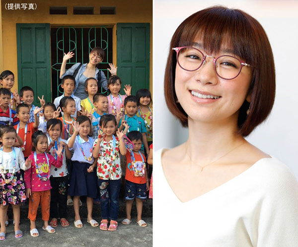 ベトナムの小学校で子供たちと交流（Ｃ）日刊ゲンダイ