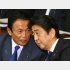 安倍首相と話し込む麻生副総理（Ｃ）日刊ゲンダイ