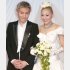 ＫＥＩＫＯとの結婚披露会見時（Ｃ）日刊ゲンダイ