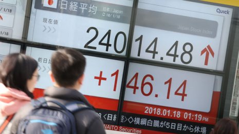 仮想通貨の崩壊で株式市場に資金流入 日経平均は3万円へ
