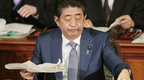 本音が出た安倍首相は官僚のペーパーをただ朗読している