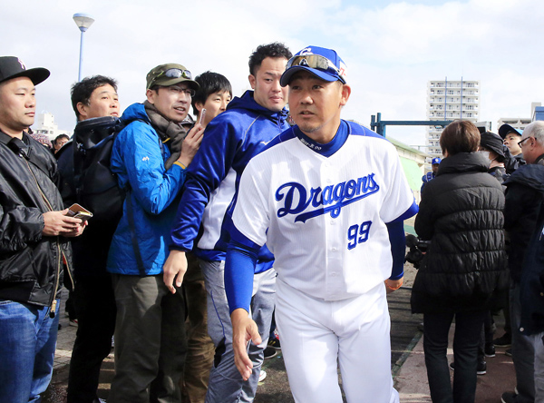 沖縄から再スタート（Ｃ）日刊ゲンダイ