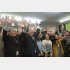 バンザイは公明支援者のおかげ（Ｃ）日刊ゲンダイ