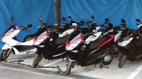 男女5人窃盗団 スクーター350台盗んだ大胆手口と役割分担