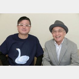 三遊亭白鳥（左）と吉川潮／（Ｃ）日刊ゲンダイ