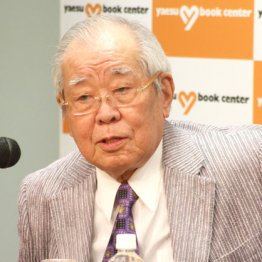 ノムさんがG由伸監督に痛烈ダメ出し「外野手に名将なし」