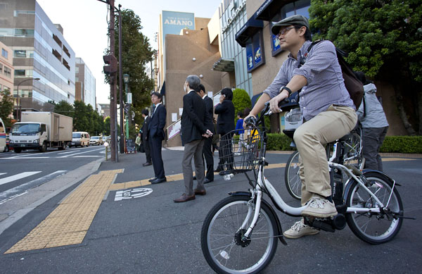 企業が自転車通勤を認める動きが加速する（Ｃ）日刊ゲンダイ
