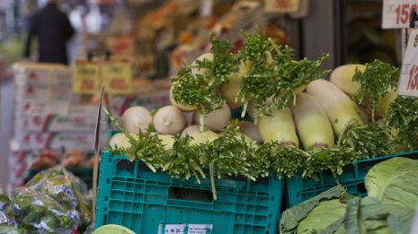 高騰が一転…野菜豊作で「サブウェイ」は盛り放題サービス