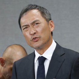 不倫で離婚も訃報で“スルー” 渡辺謙はやっぱり持ってる男